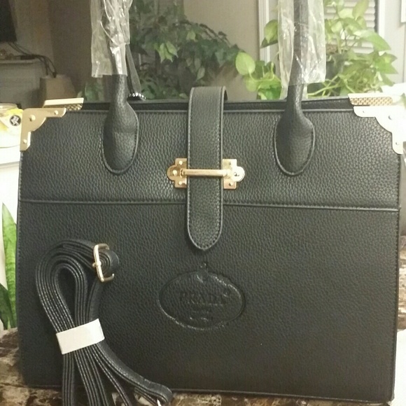 Purses - Picture 3 of 5